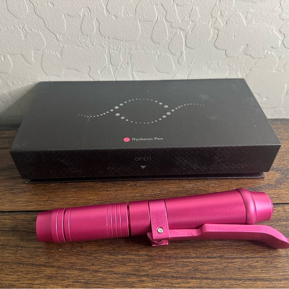 Hot pink dual hyaluron pen